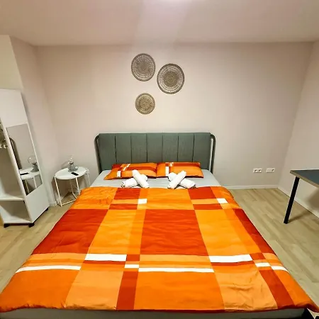 30 Sqm Obertuerkheim Apartment *