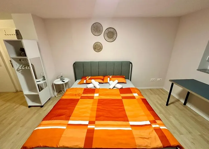 30 Sqm Obertuerkheim Apartment *